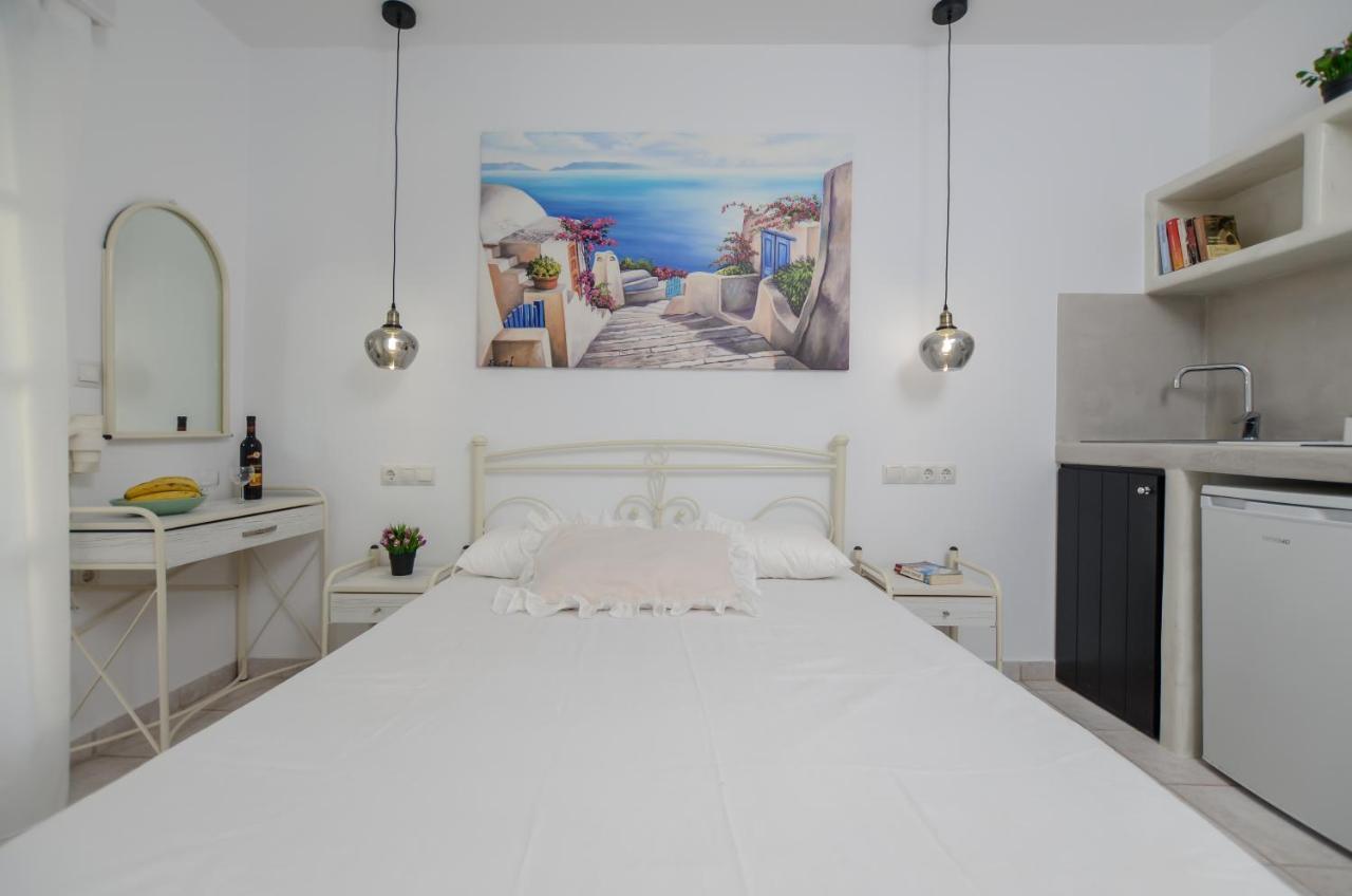 Simos Luxury Apartments Naxos City Exteriör bild