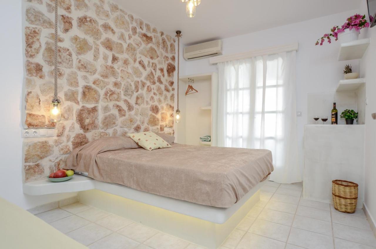 Simos Luxury Apartments Naxos City Exteriör bild