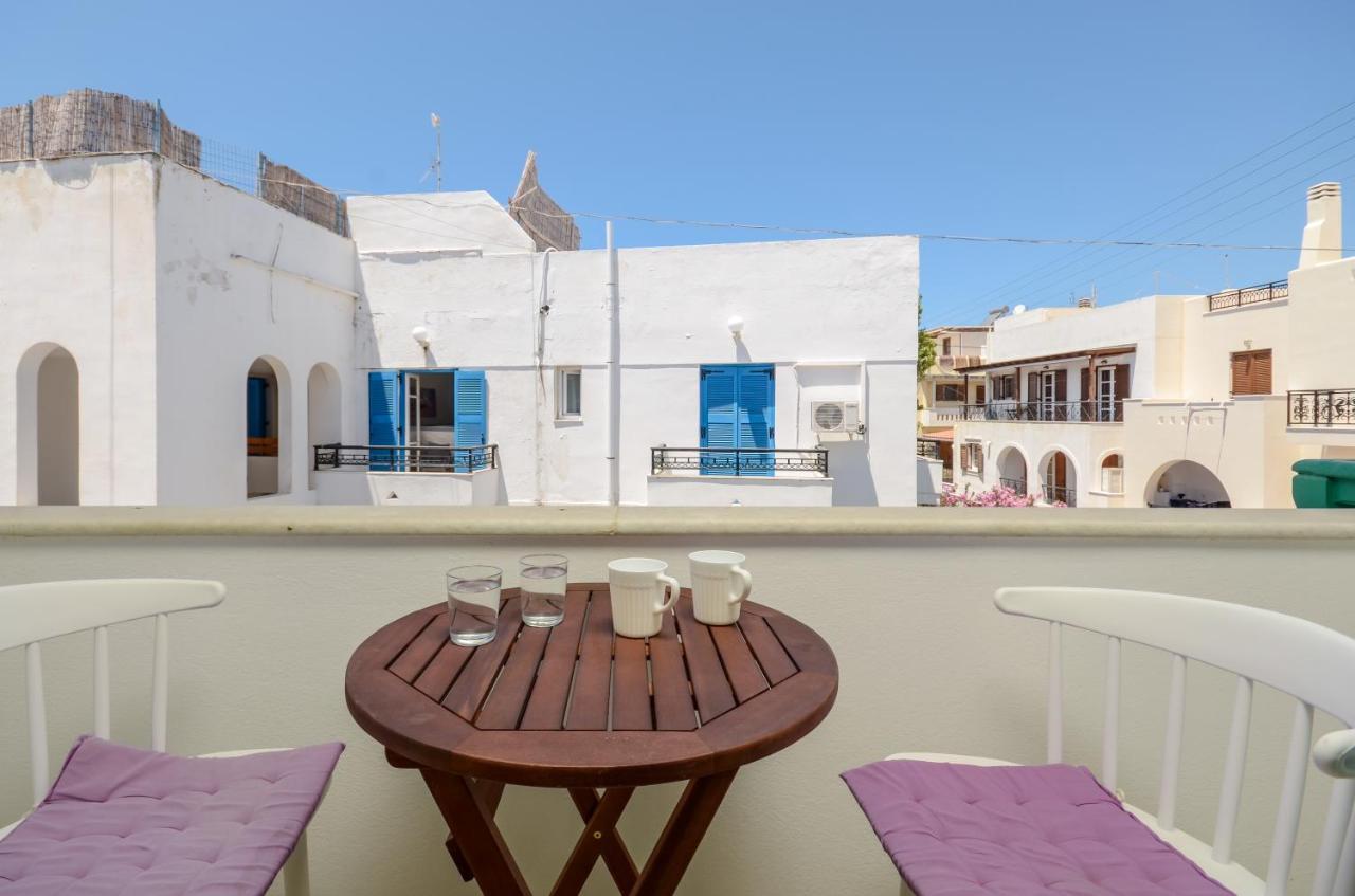 Simos Luxury Apartments Naxos City Exteriör bild