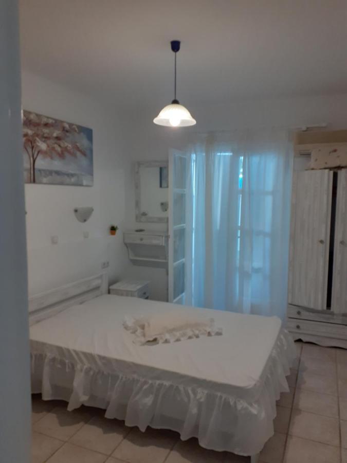 Simos Luxury Apartments Naxos City Exteriör bild